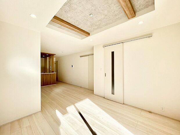 【リビングダイニング】18.5帖のLDKは家族みんなの快適空間!家族のつながりを強くする大事なスペースです。