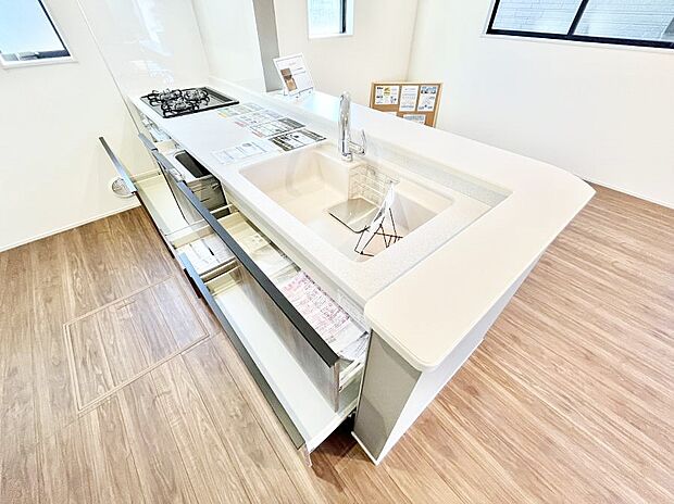 【スライド収納】使いやすさを優先したスライド式収納タイプ!