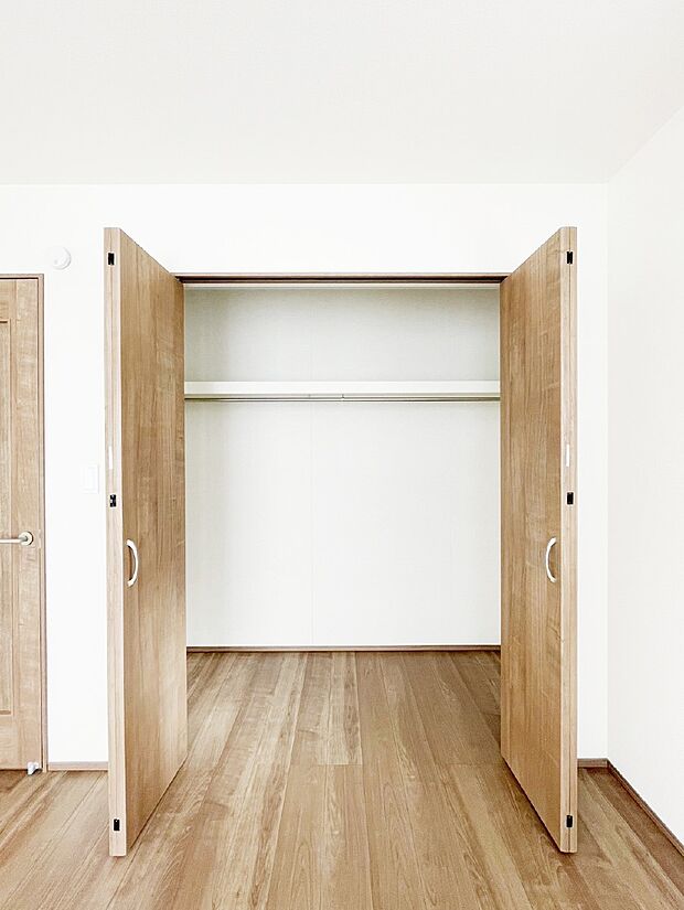 【収納】全居室クローゼット付き