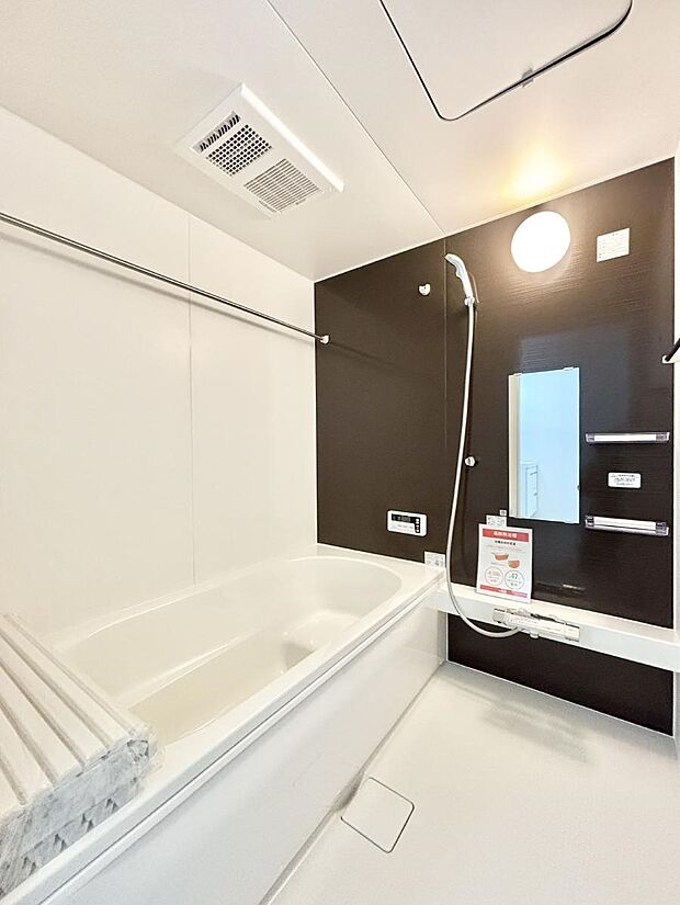 【浴室】一日の疲れを癒やす大切なバスタイム。ゆっくりとお風呂を楽しんで疲れをとりたいですね!