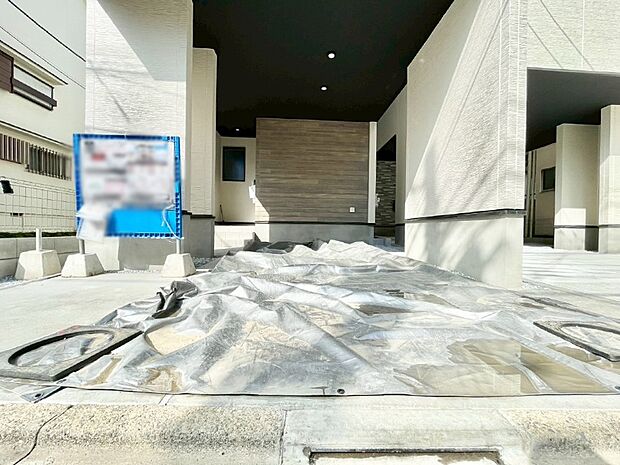 【駐車場】ビルトインタイプは大切なお車を傷や汚れから守ることができます。