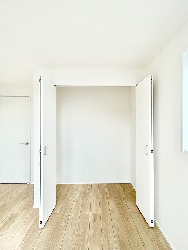 【収納】たっぷりの収納スペースで快適に暮らせそう 