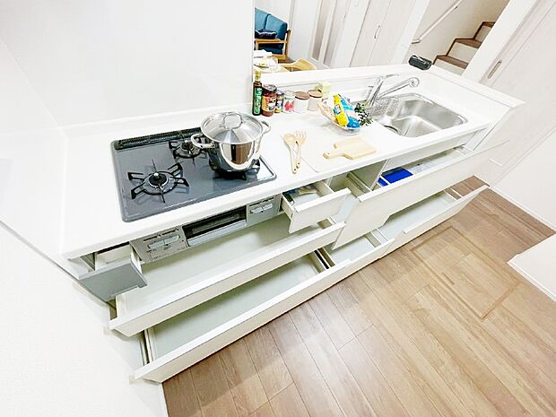 【スライド収納】使いやすさを優先したスライド式収納タイプ！