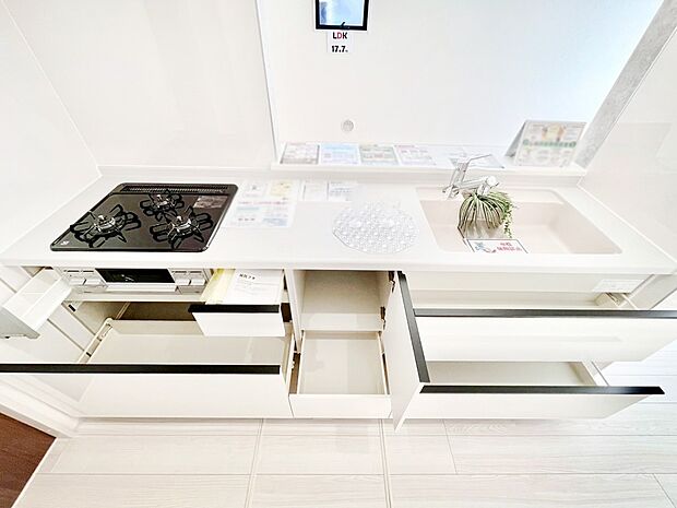 【スライド収納】使いやすさを優先したスライド式収納タイプ！