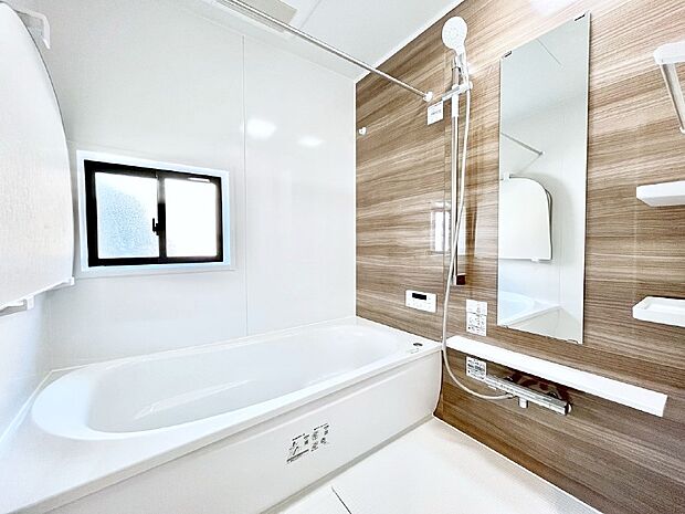 【浴室】落ち着いた雰囲気でゆっくりお寛ぎいただけるバスルーム