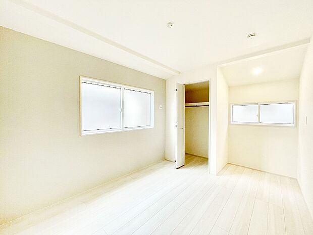 【洋室】プライベート時間も充実しそう!アクセントクロスがオシャレな洋室。