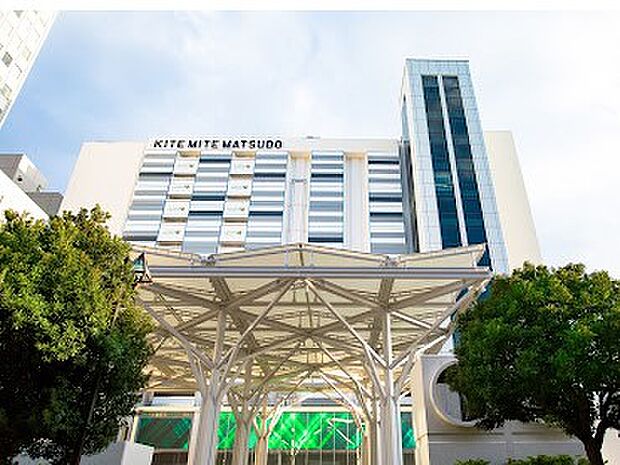 キテミテマツド(約3,100m・徒歩39分)