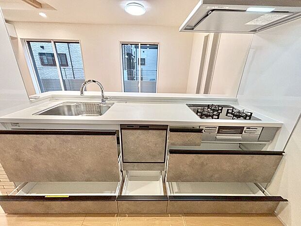 【スライド収納】使いやすさを優先したスライド式収納タイプ！