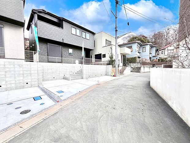 【前面道路含む現地写真】ここから始まる新生活を応援いたします