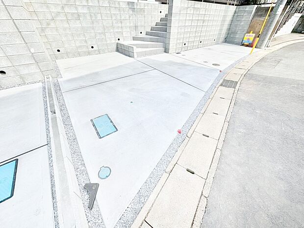 【駐車場】生活に欠かせない駐車スペース。