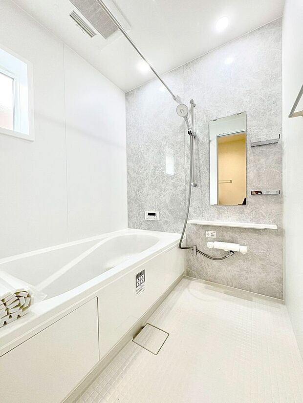 【浴室】落ち着いた雰囲気でゆっくりお寛ぎいただけるバスルーム