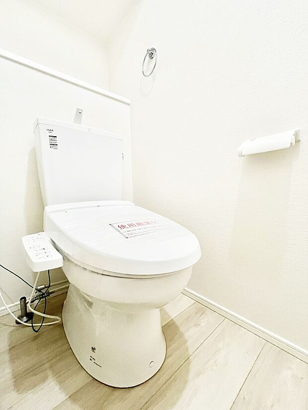 【トイレ】トイレは温水洗浄機能付き