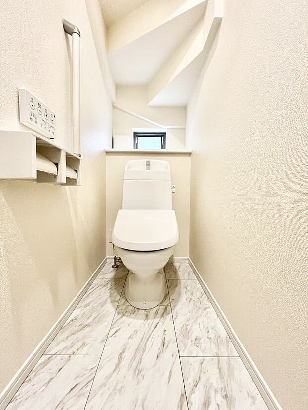 【トイレ】トイレは安心の２箇所！朝のバタバタも一安心です。