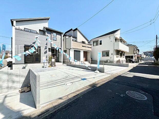 【現地外観写真】たっぷりの陽光と心地よい風が舞い込む住まい