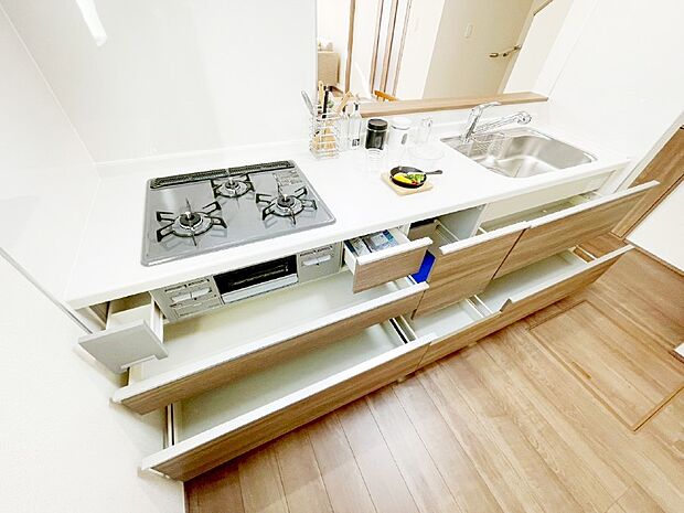 【スライド収納】使いやすさを優先したスライド式収納タイプ！