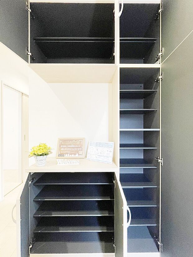 【収納】収納力ある下駄箱の活用で玄関廻りはいつでもスッキリ