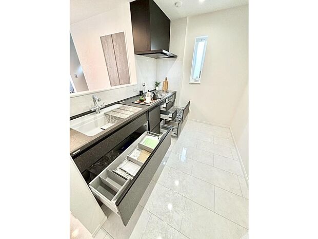 【スライド収納】使いやすさを優先したスライド式収納タイプ！