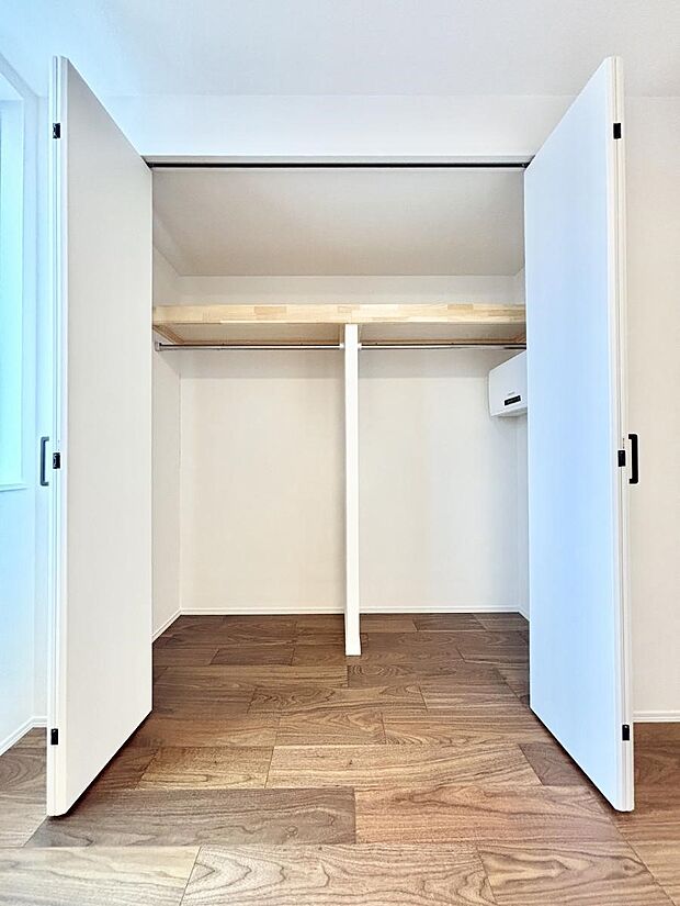 【収納】たっぷりの収納スペースで快適に暮らせそう 