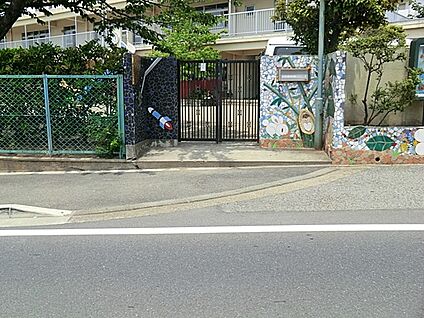 栄光幼稚園 600m