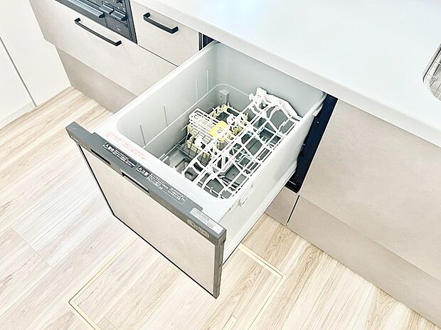 【食洗機】面倒なお片づけは食洗機にお任せ！家事の負担が減って、時間にも気持ちにもゆとりができます。