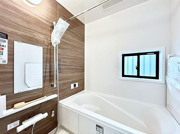【浴室】落ち着いた雰囲気でゆっくりお寛ぎいただけるバスルーム
