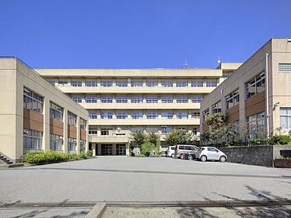 三郷市立前川中学校 900m(12分)