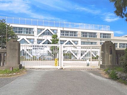 柏市立風早北部小学校 680m(9分)