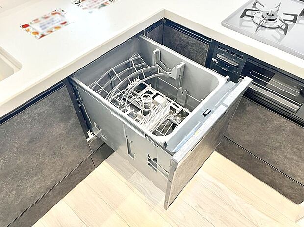 【食洗機】面倒なお片づけは食洗機にお任せ!家事の負担が減って、時間にも気持ちにもゆとりができます。