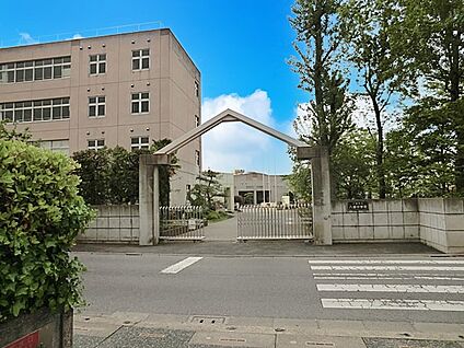八潮市立八潮中学校 650m