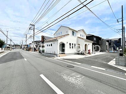 前面道路含む現地写真