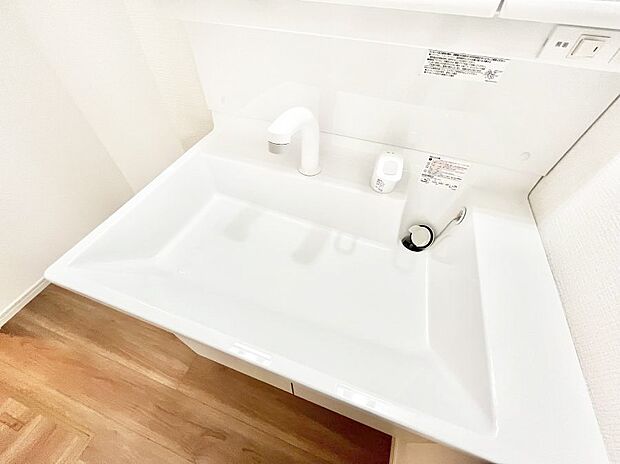 【ハンドシャワー水栓】ハンドシャワー付き!使いやすい洗面台。