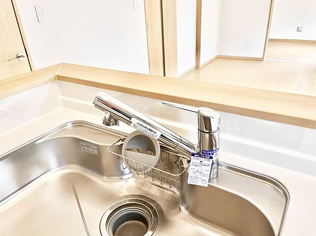 【浄水器】いつでも清潔なおいしいお水を。一つの水栓で水道水と浄水を使い分け。