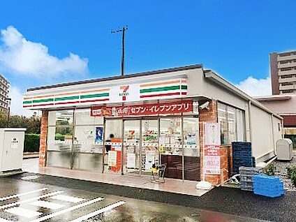 セブン-イレブン 麗澤大学前店 450m(6分)