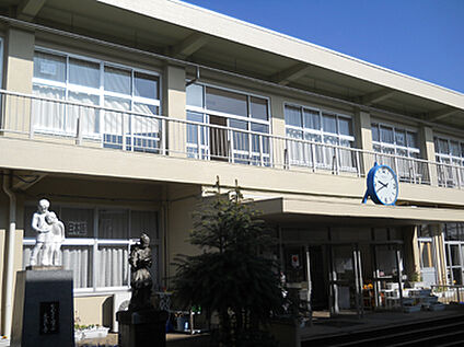 つくば市立谷田部小学校 約1,700ｍ