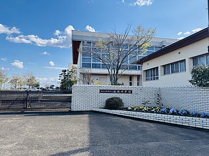 龍ヶ崎市立城西中学校 約1100ｍ(徒歩約13分)