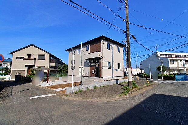 ひとたび扉を開けばそこに待っているのは上質な空間とマイホームでの新生活をイメージさせる優雅なひととき。「この家なら…」ではなく「ここに住みたい♪」と思う感動をお届けいたします。