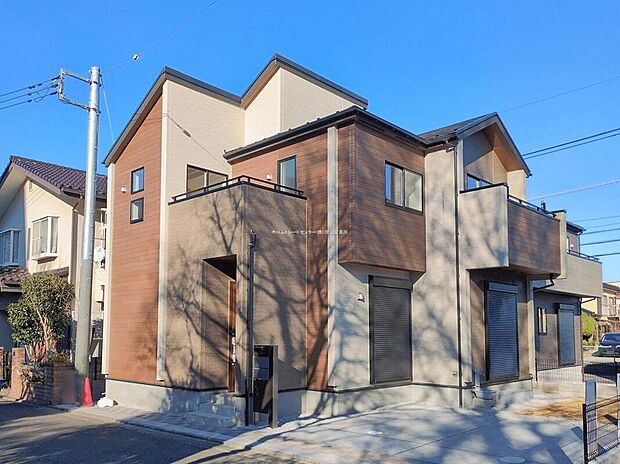 『1号棟』
気になった物件すぐにご見学対応させていただきます♪平日・お仕事帰りなど、いつでもご案内可能です♪周辺環境と併せて、実際に現地をご確認ください♪