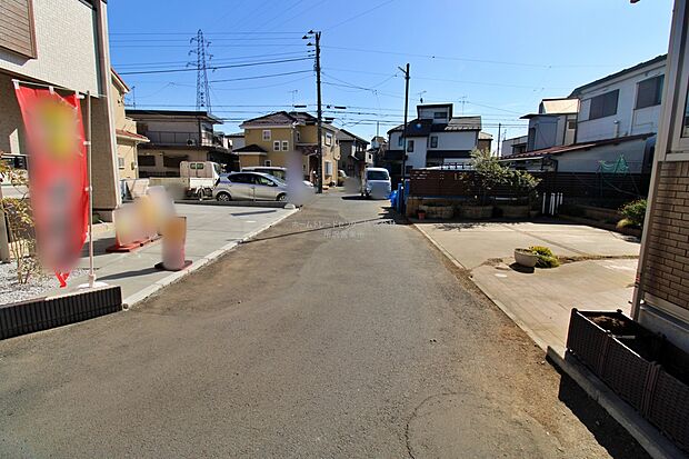 『１号棟』
ひとたび扉を開けばそこに待っているのは上質な空間とマイホームでの新生活をイメージさせる優雅なひととき。「この家なら…」ではなく「ここに住みたい♪」と思う感動をお届けいたします。