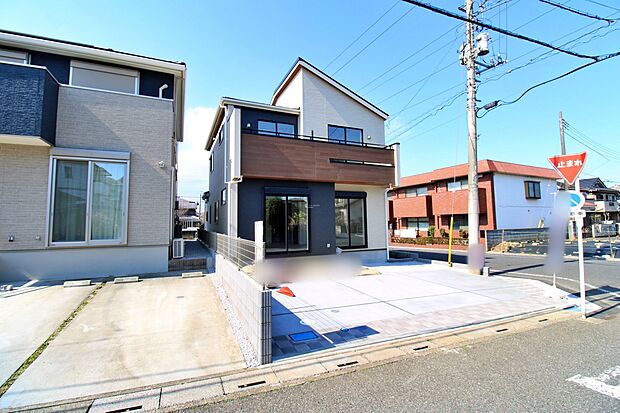 『１号棟』
気になった物件すぐにご見学対応させていただきます♪平日・お仕事帰りなど、いつでもご案内可能です♪周辺環境と併せて、実際に現地をご確認ください♪