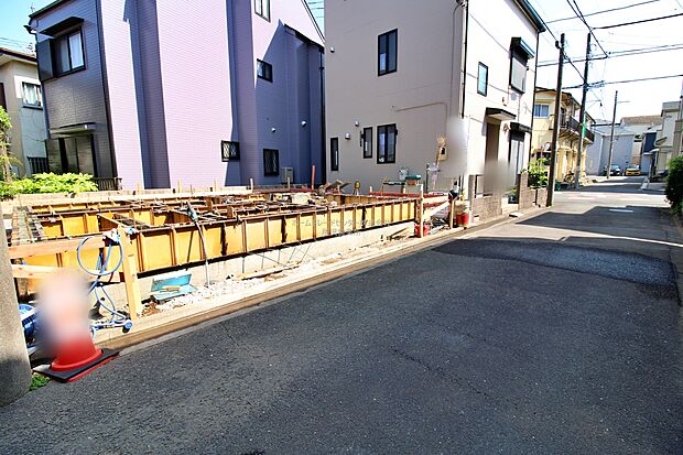 『1号棟』
ひとたび扉を開けばそこに待っているのは上質な空間とマイホームでの新生活をイメージさせる優雅なひととき。「この家なら…」ではなく「ここに住みたい♪」と思う感動をお届けいたします。