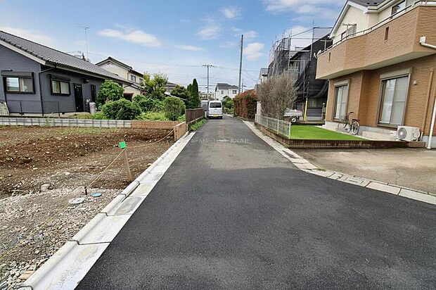 『２号棟』
ひとたび扉を開けばそこに待っているのは上質な空間とマイホームでの新生活をイメージさせる優雅なひととき。「この家なら…」ではなく「ここに住みたい♪」と思う感動をお届けいたします。