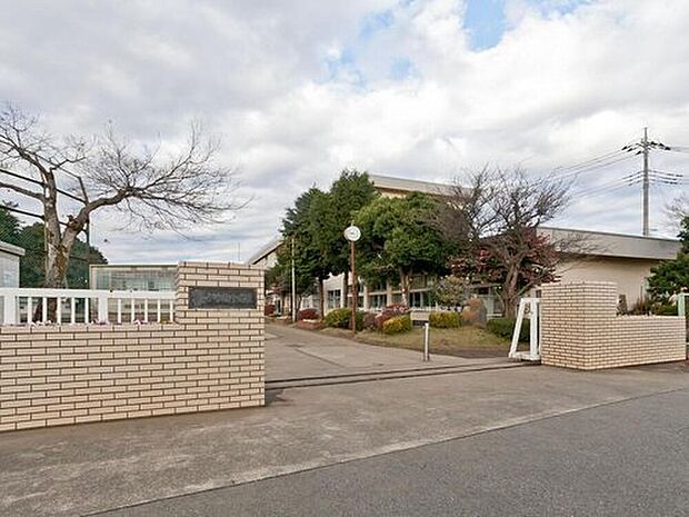 所沢市立小手指中学校(約1,900m)