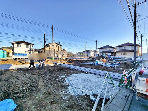 【現地外観写真】『４号棟』
住宅性能評価で耐震等級３（最高等級）を取得！お客様を守る大切な住宅だからこそ、第三者の検査を受けて安心して住んでいただける住宅をご案内させて頂きます。