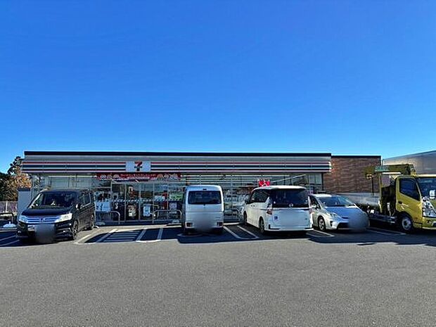 セブンイレブン狭山柏原東店（約704m）