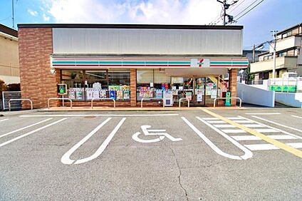 セブンイレブン所沢北秋津東店 797m(徒歩１０分)