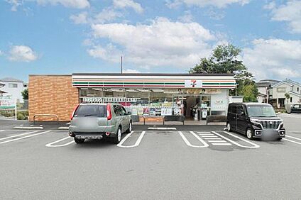 セブンイレブン飯能中居店 191m(徒歩3分)