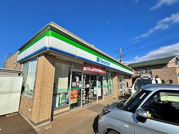 ファミリーマート狭山水野店（約184m）