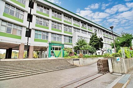 飯能市立加治中学校 1600m(徒歩20分)