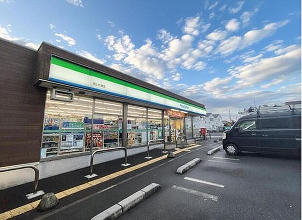 ファミリーマート狭山広瀬店（約176m）
