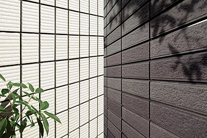 【高耐久タイル外壁】